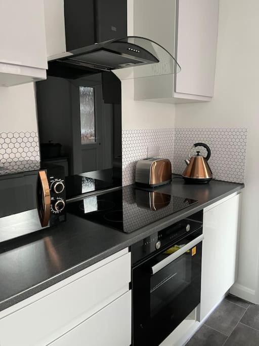 Stylish Townhouse In Lincoln Villa Luaran gambar