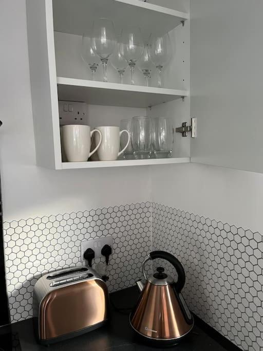 Stylish Townhouse In Lincoln Villa Luaran gambar
